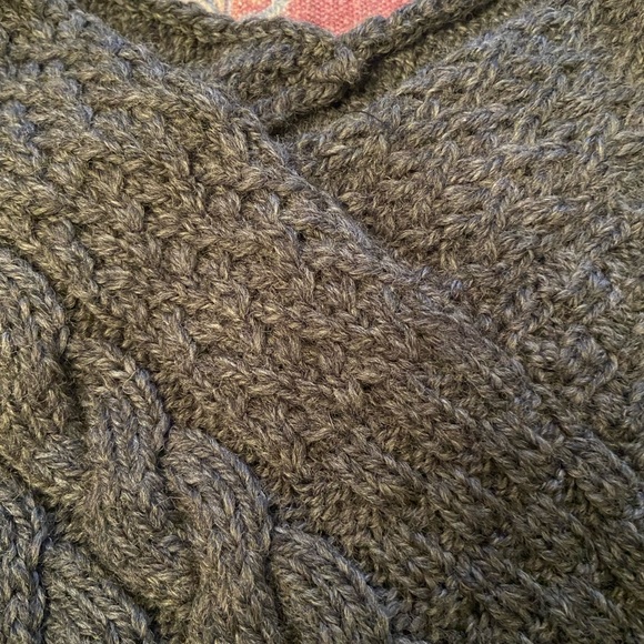 EUC Authentic Aran Merino Wool Knit Poncho - Picture 5 of 8